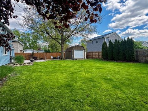 17051 Hunting Meadows Drive Strongsville OH 44136