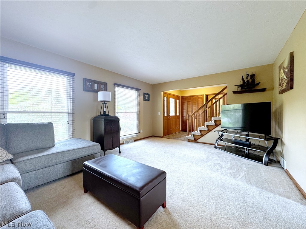 17051 Hunting Meadows Drive Strongsville OH 44136