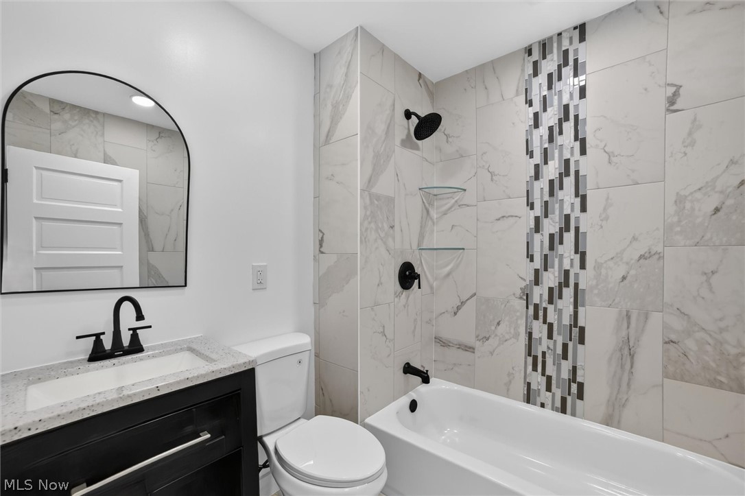 3063 W 103rd Street Cleveland OH 44111