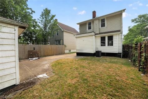 3063 W 103rd Street Cleveland OH 44111