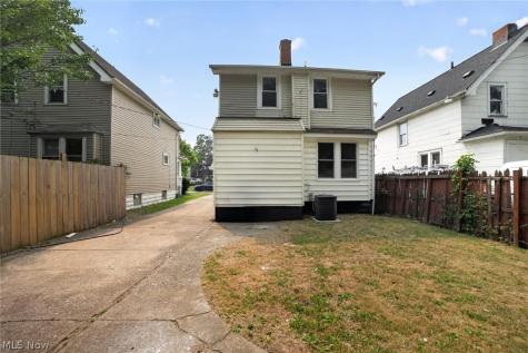 3063 W 103rd Street Cleveland OH 44111