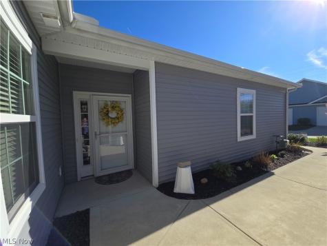 413 Deer Crossing Elyria OH 44035