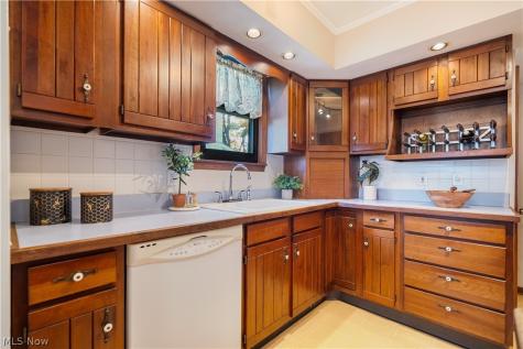 524 23rd Street NW Massillon OH 44647