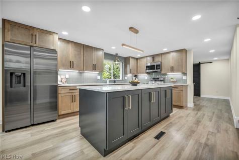 3705 Atherstone Road Cleveland Heights OH 44121