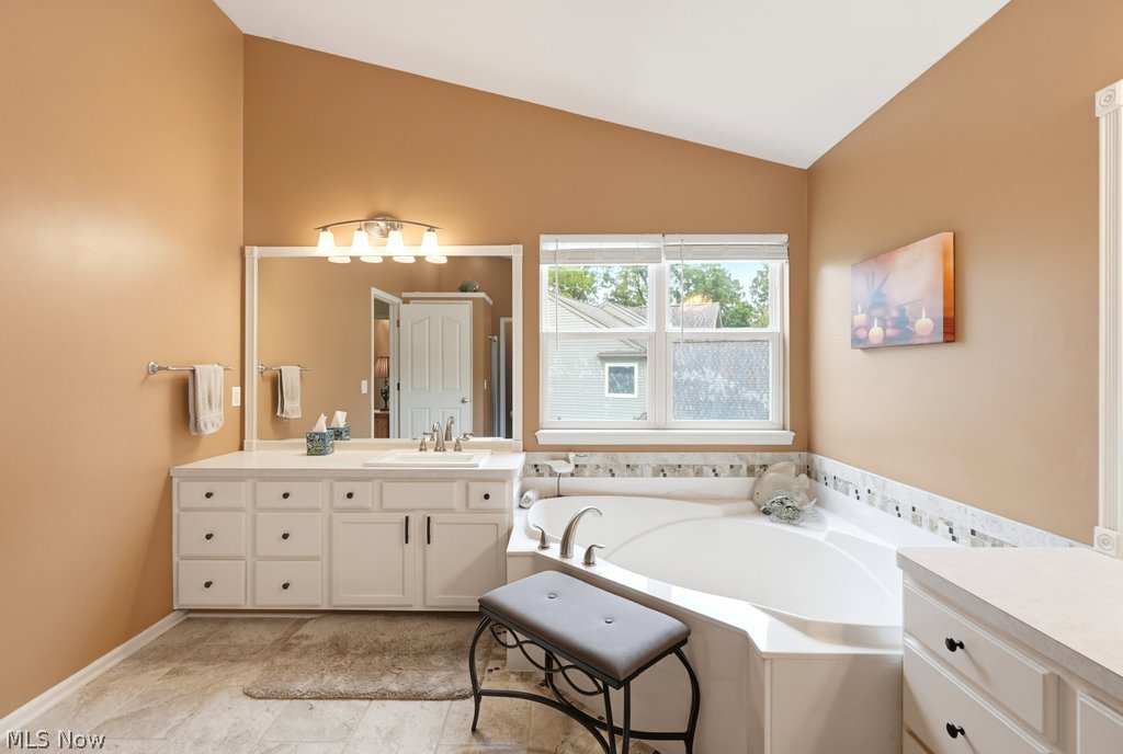 302 Halifax Court Sagamore Hills OH 44067
