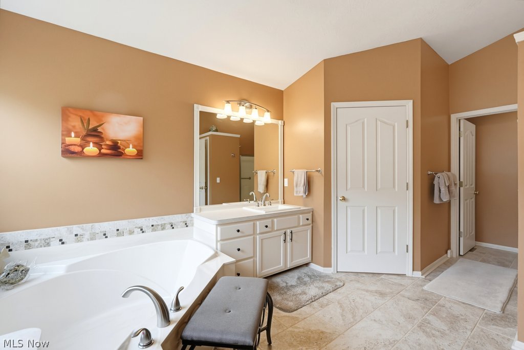 302 Halifax Court Sagamore Hills OH 44067