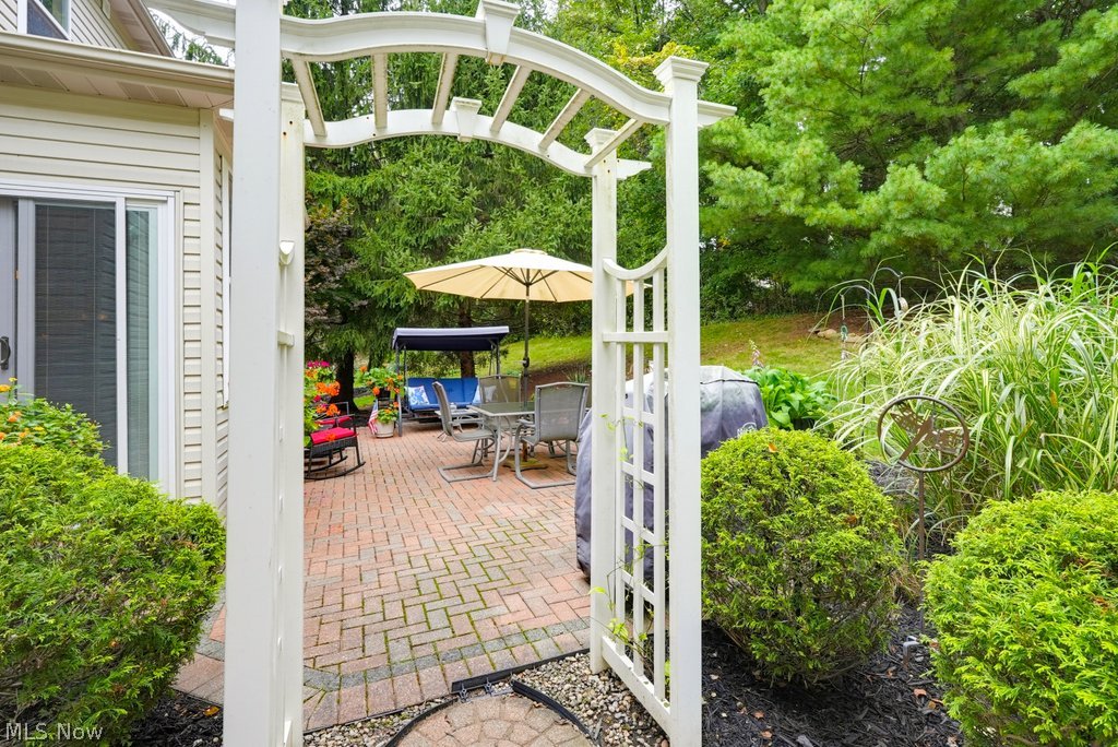 302 Halifax Court Sagamore Hills OH 44067
