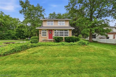 8562 Essex Avenue NW North Canton OH 44720