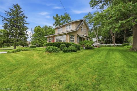 8562 Essex Avenue NW North Canton OH 44720