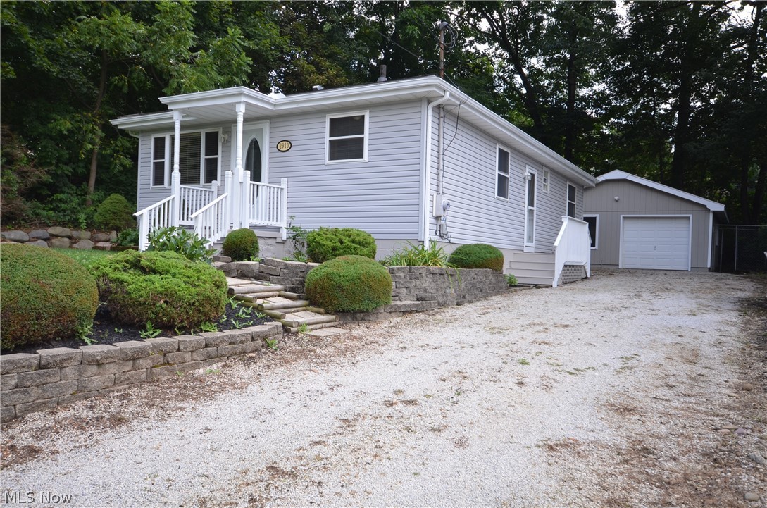 2910 Farmdale Road Akron OH 44312