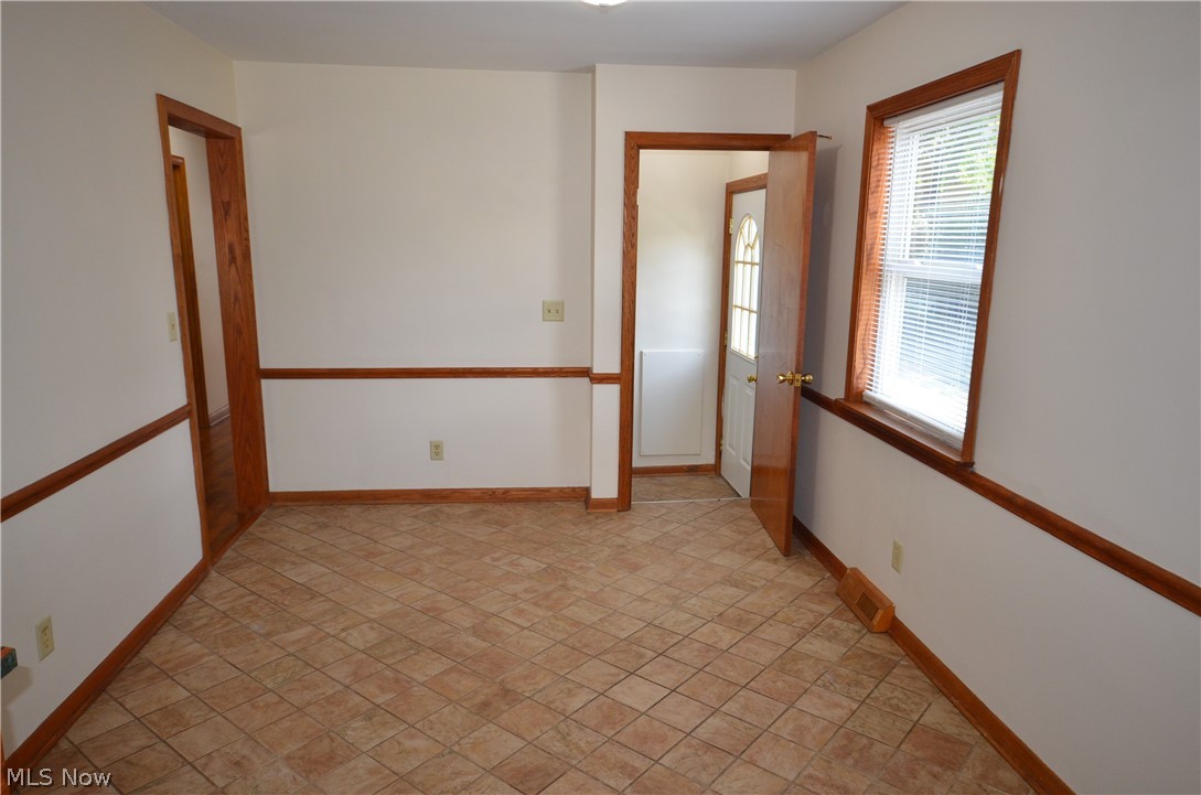 2910 Farmdale Road Akron OH 44312