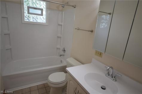 2910 Farmdale Road Akron OH 44312