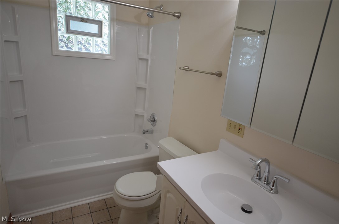 2910 Farmdale Road Akron OH 44312