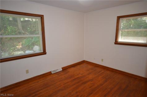 2910 Farmdale Road Akron OH 44312