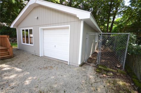 2910 Farmdale Road Akron OH 44312