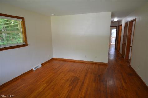 2910 Farmdale Road Akron OH 44312