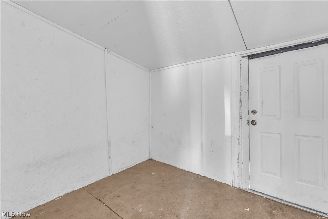 6706 Lawn Avenue Cleveland OH 44102