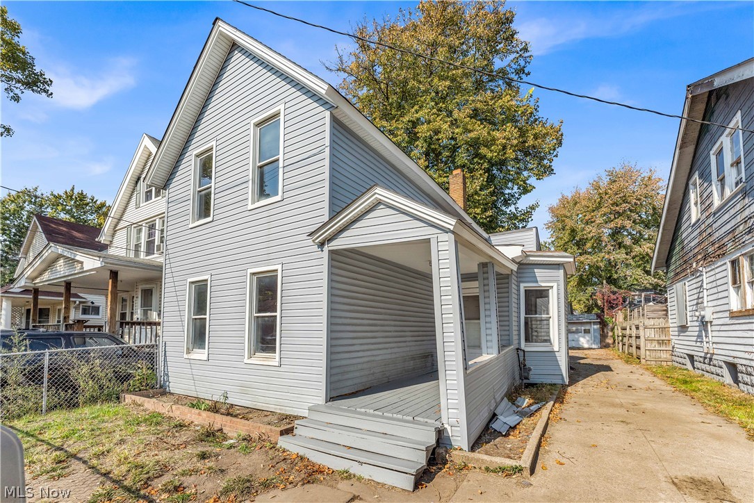 6706 Lawn Avenue Cleveland OH 44102
