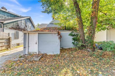 6706 Lawn Avenue Cleveland OH 44102