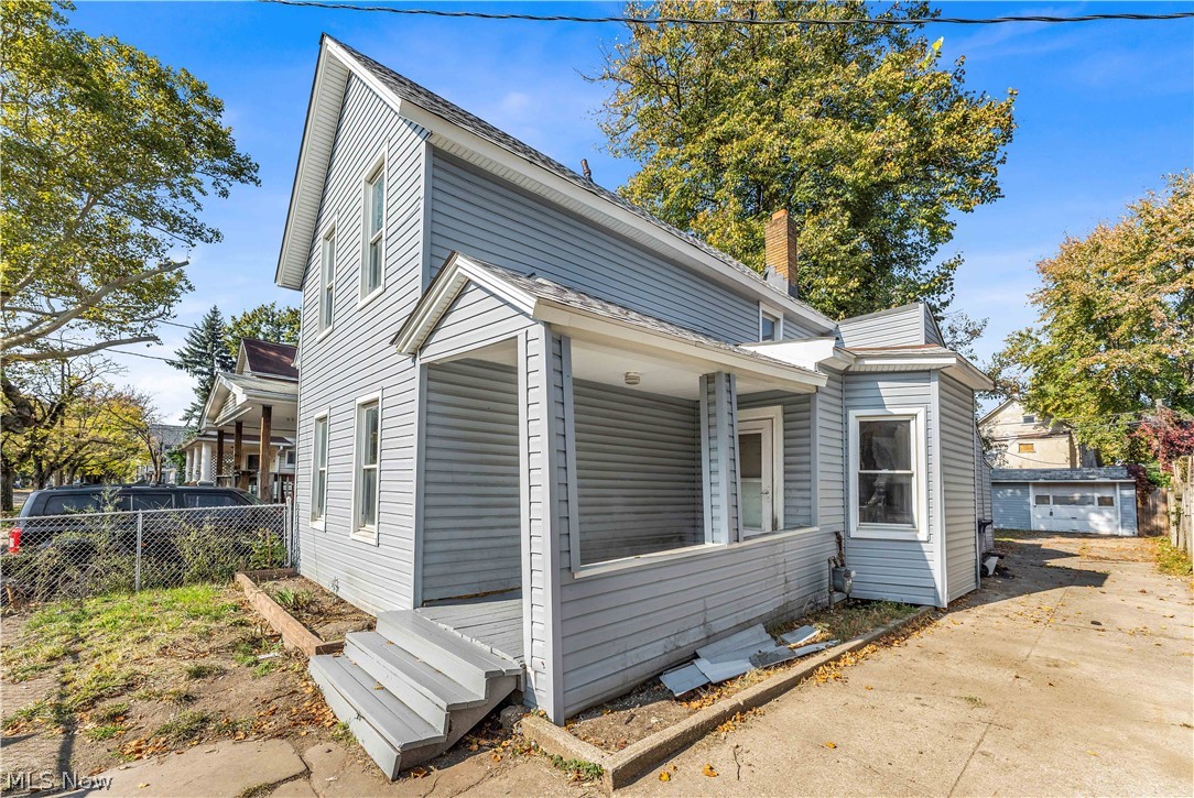 6706 Lawn Avenue Cleveland OH 44102