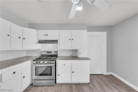 6706 Lawn Avenue Cleveland OH 44102