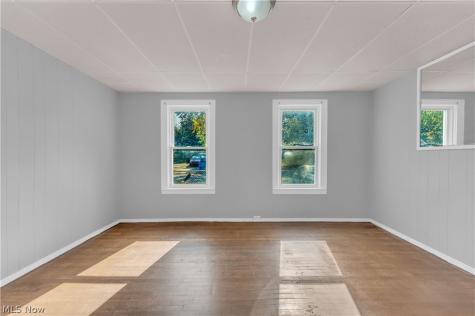 6706 Lawn Avenue Cleveland OH 44102