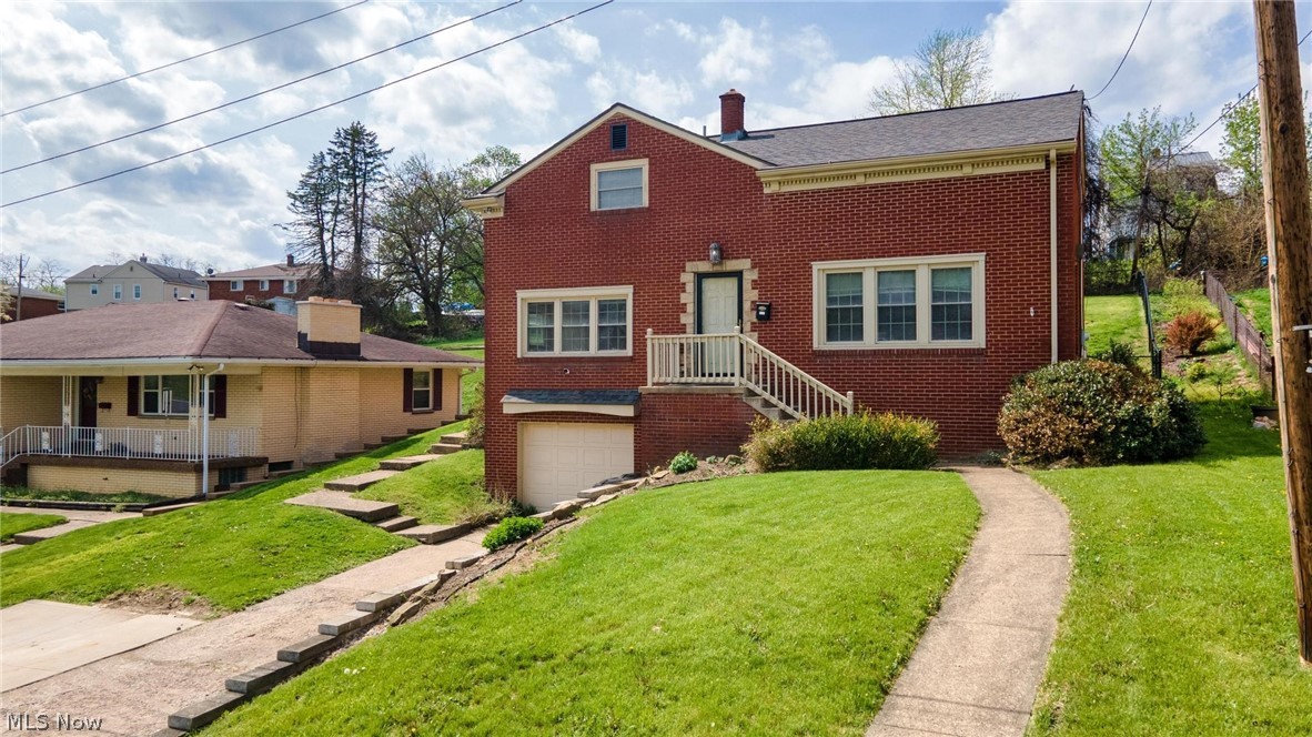 325 Garfield Avenue Steubenville OH 43952