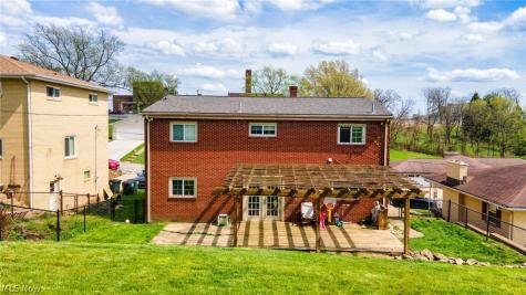 325 Garfield Avenue Steubenville OH 43952