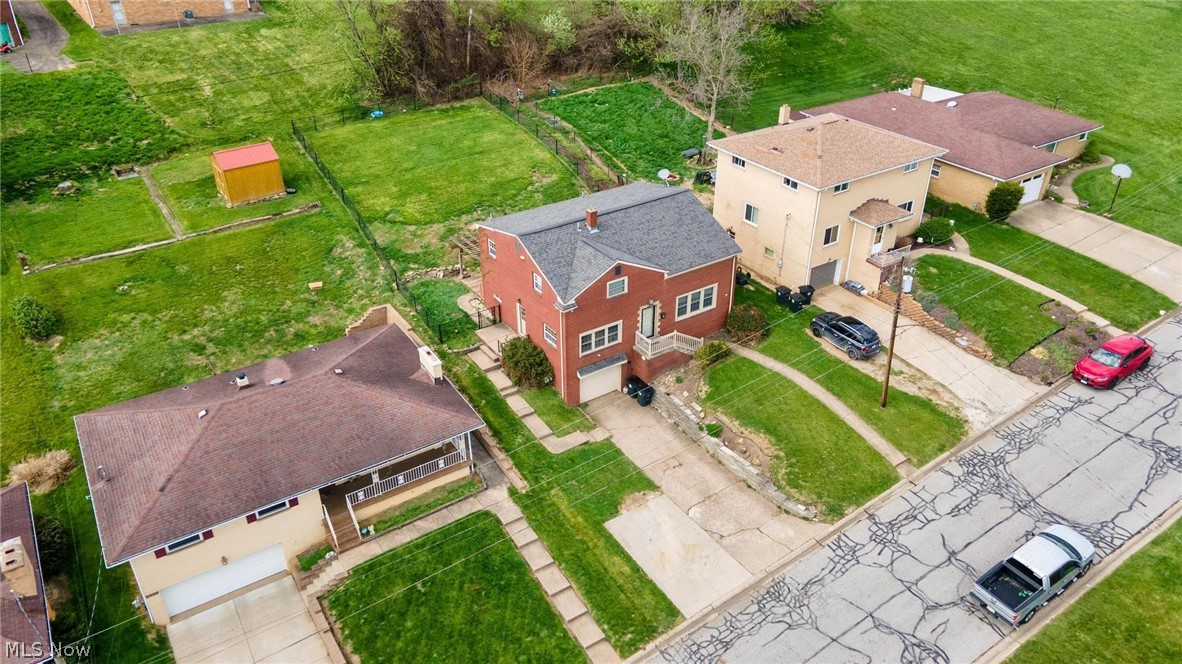 325 Garfield Avenue Steubenville OH 43952