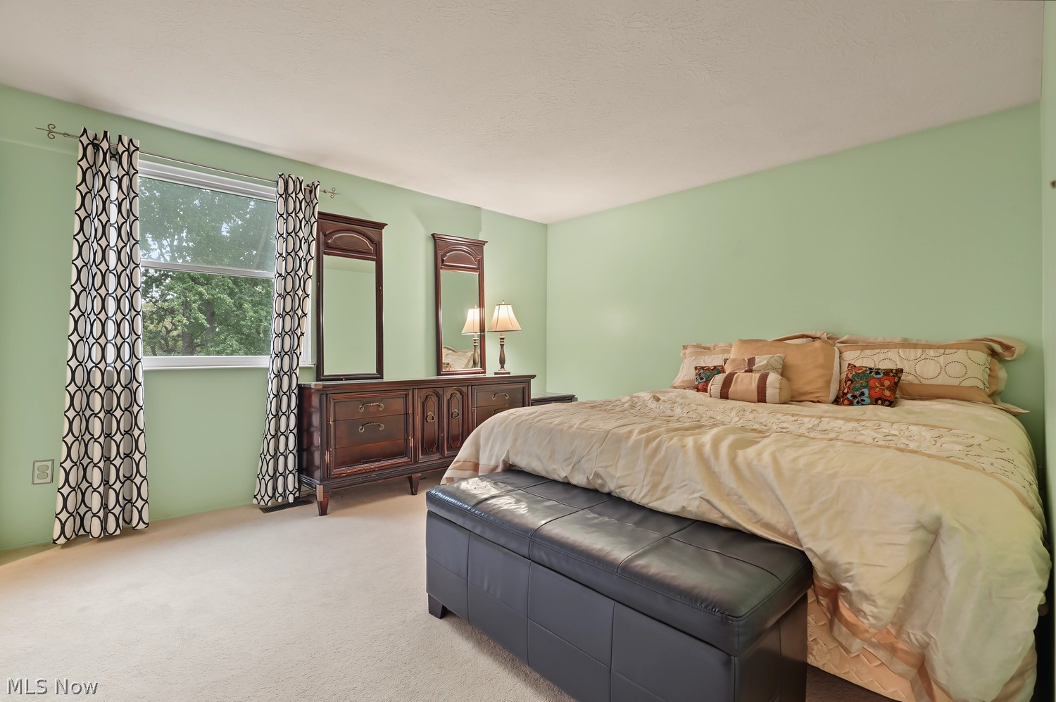 1068 Hampton Drive Macedonia OH 44056