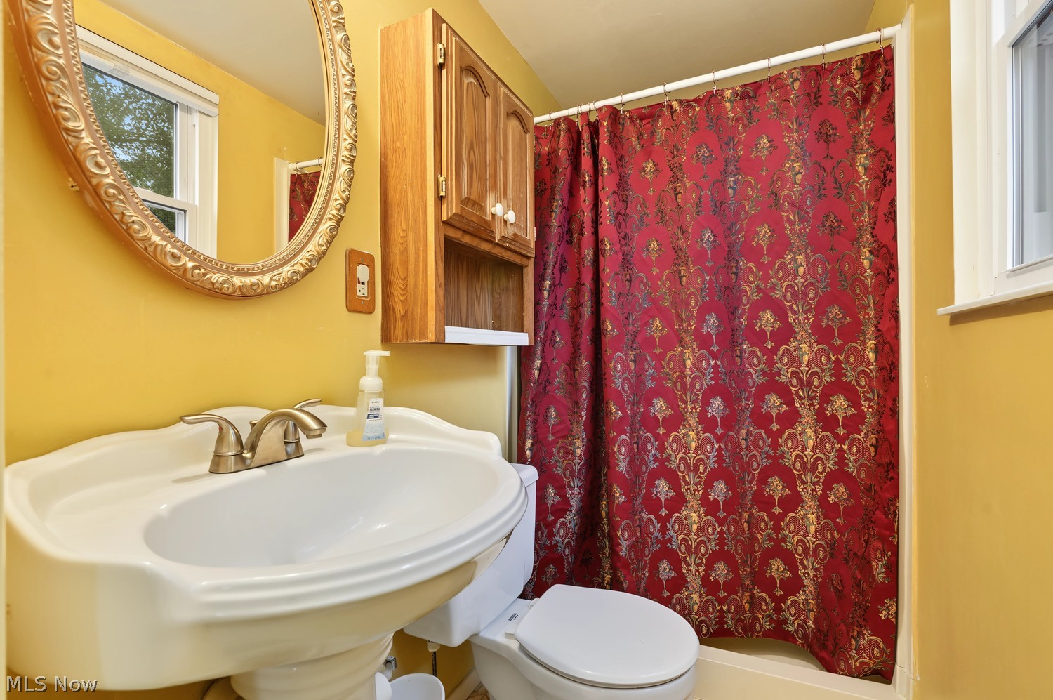 1068 Hampton Drive Macedonia OH 44056