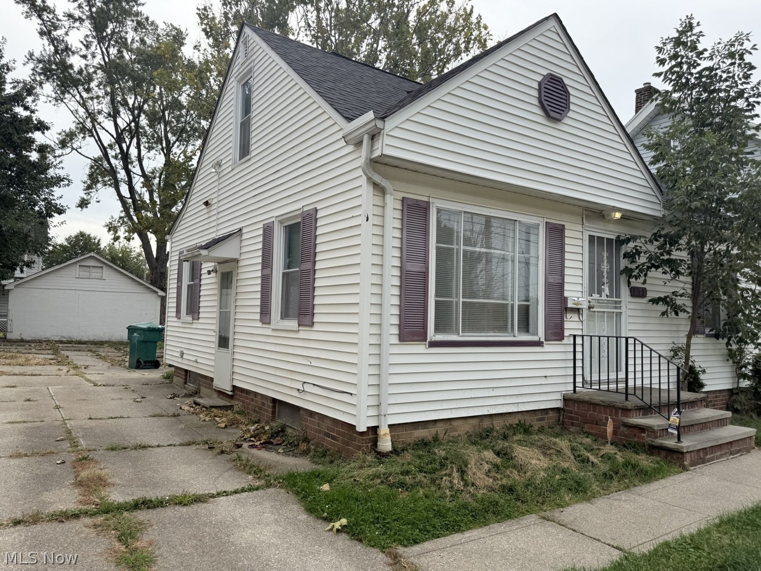 5173 Greenhurst Drive Maple Heights OH 44137