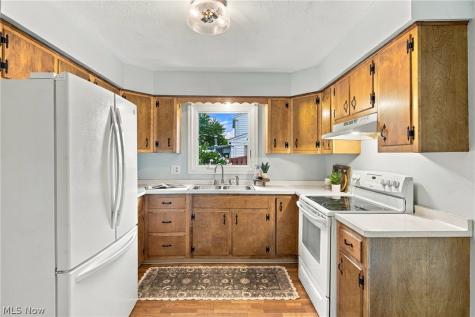 7709 Green Valley Drive Parma OH 44134