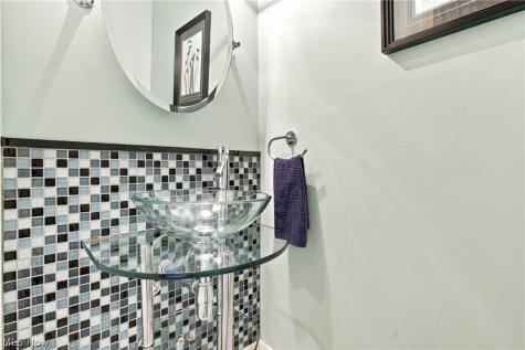 7709 Green Valley Drive Parma OH 44134