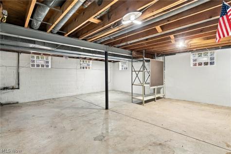 7709 Green Valley Drive Parma OH 44134