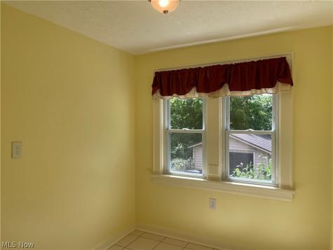 628 Garry Road Akron OH 44305