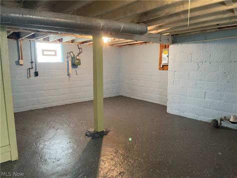 628 Garry Road Akron OH 44305