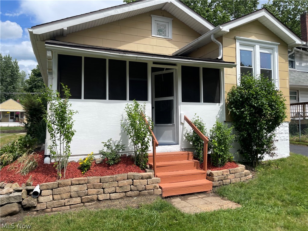 628 Garry Road Akron OH 44305