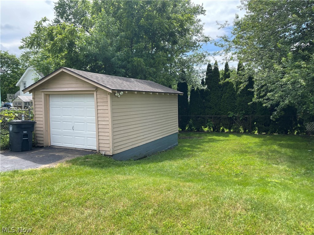 628 Garry Road Akron OH 44305
