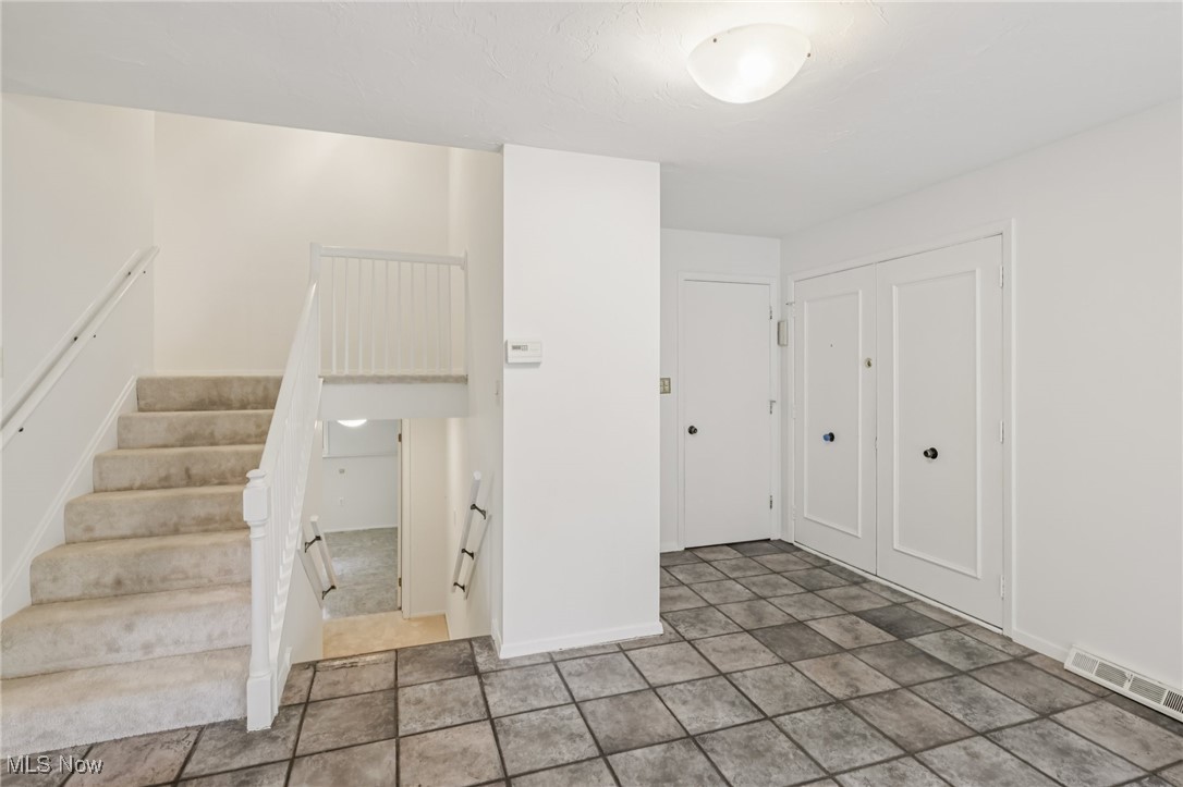 1922 Winchester Road Lyndhurst OH 44124