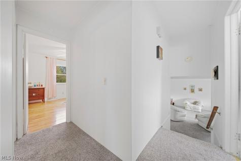 3707 Dauphin Drive NE Canton OH 44721