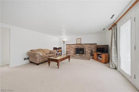 3707 Dauphin Drive NE Canton OH 44721