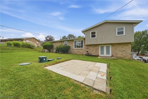 3707 Dauphin Drive NE Canton OH 44721