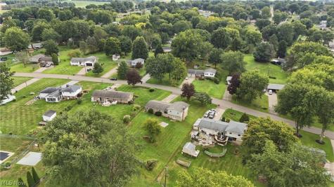 3707 Dauphin Drive NE Canton OH 44721