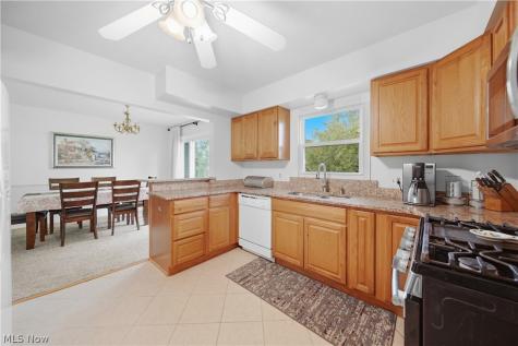 3707 Dauphin Drive NE Canton OH 44721