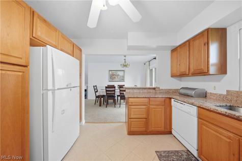 3707 Dauphin Drive NE Canton OH 44721
