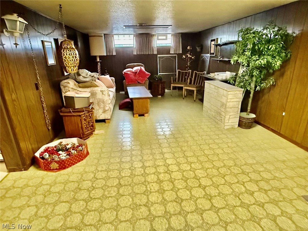 839 Deborah Drive Willowick OH 44095