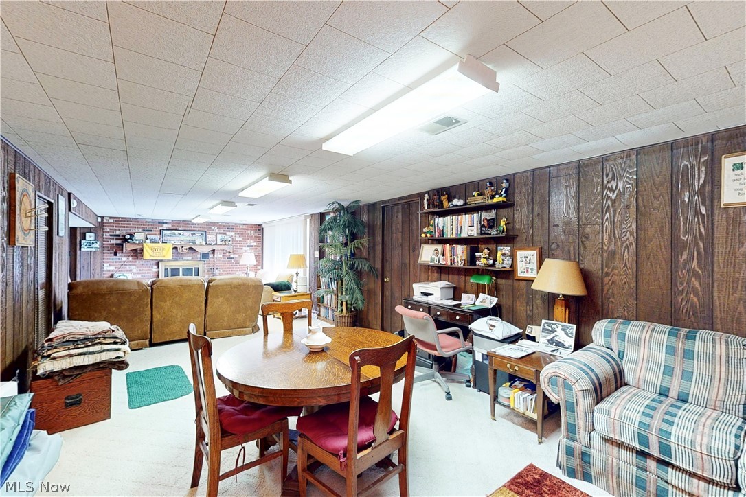 2711 Whitehaven Boulevard Steubenville OH 43952