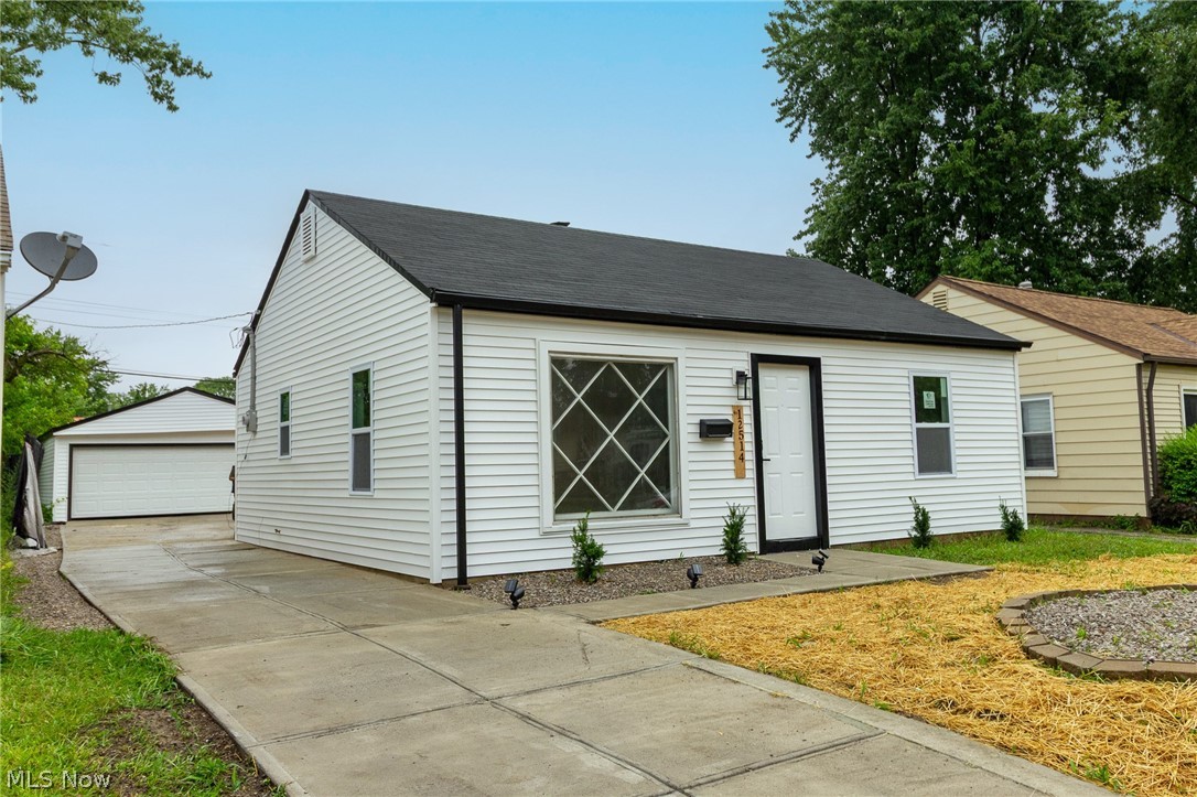 12514 Firsby Avenue Cleveland OH 44135