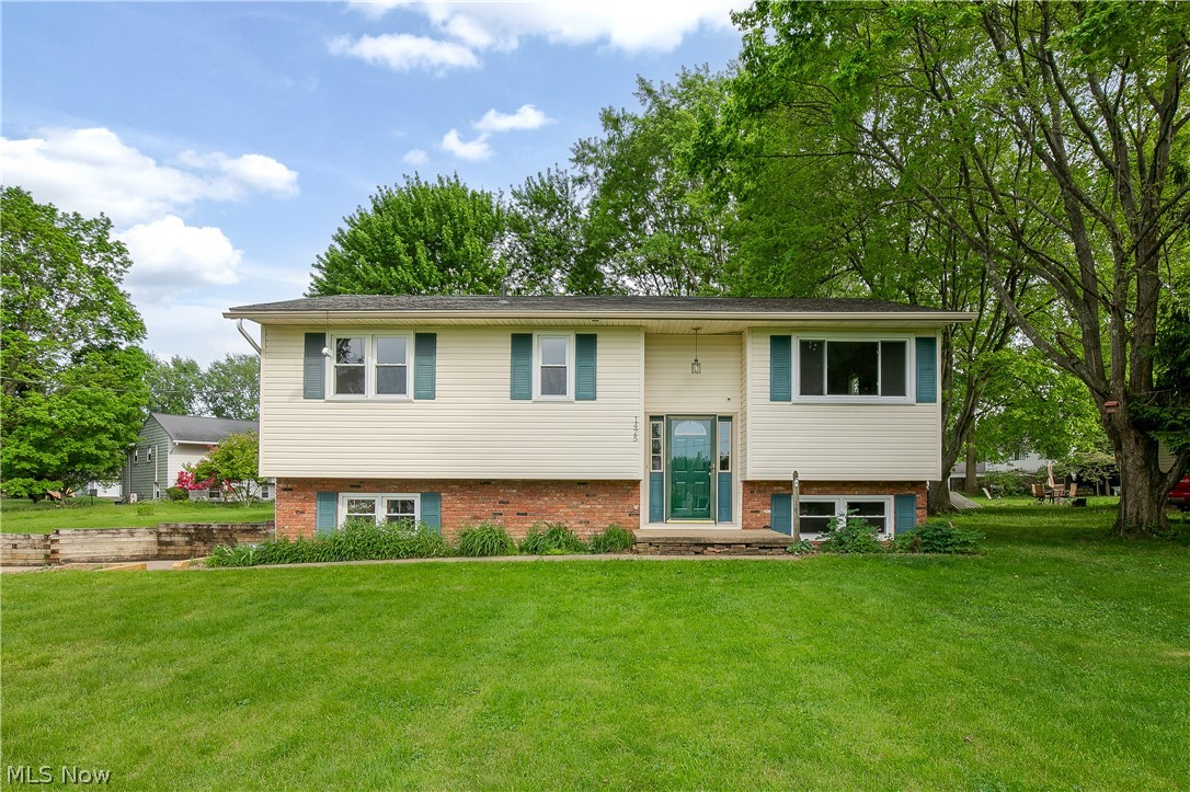 1425 Galaxy Drive Mogadore OH 44260